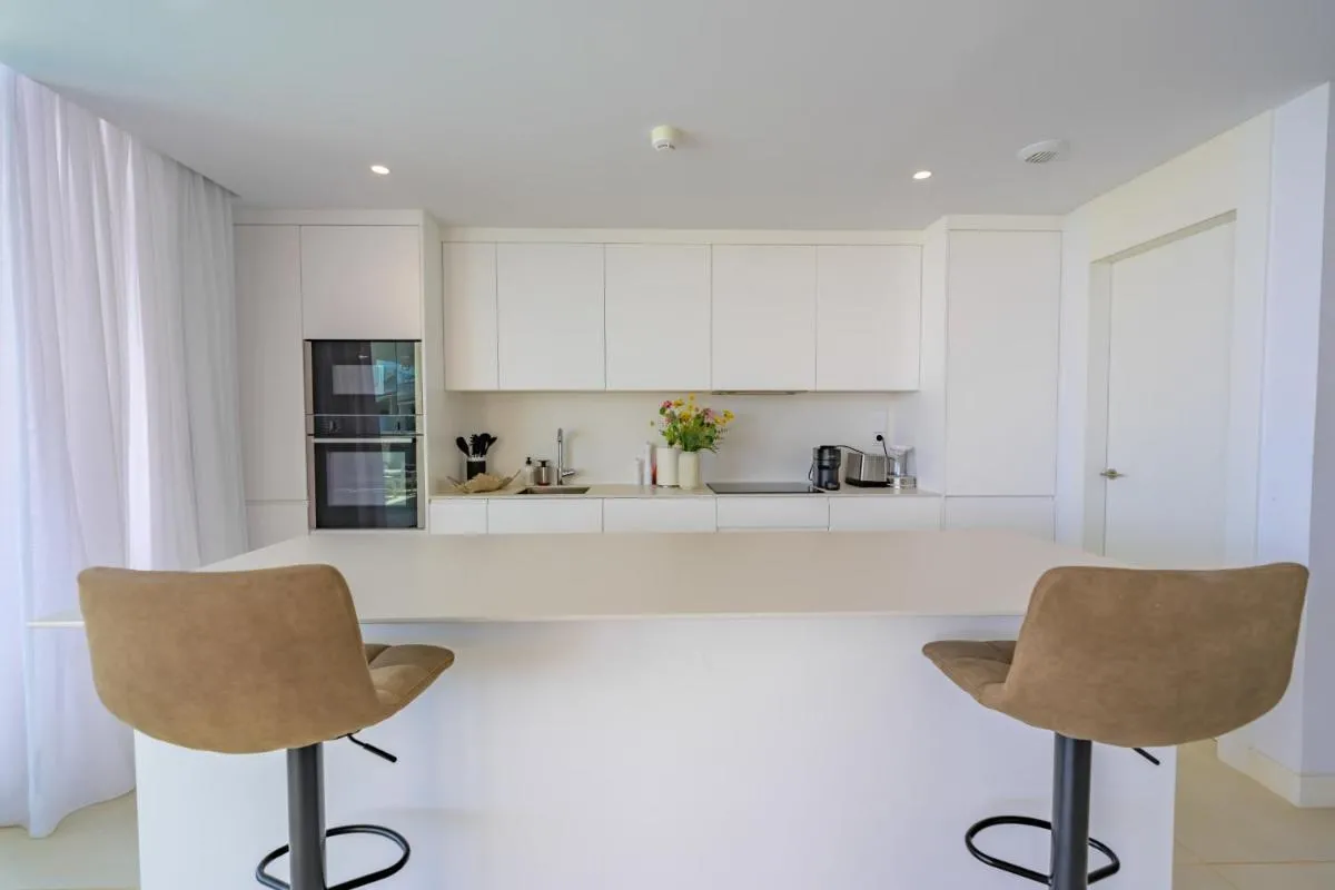Image 6 of Amazing west-facing 3 bedroom apartment in Higueron West with sea views