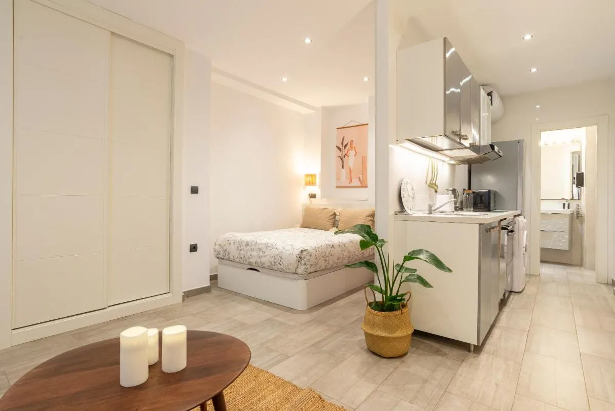 Image 1 of Andres Perez & quiet courtyard by ELE Apartments