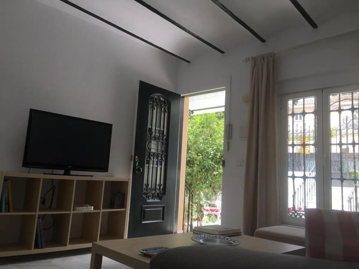 Image 3 of Apartamento con Patio