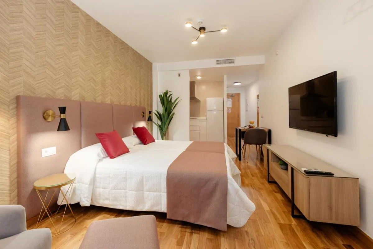 Image 1 of Apartamentos Debambú