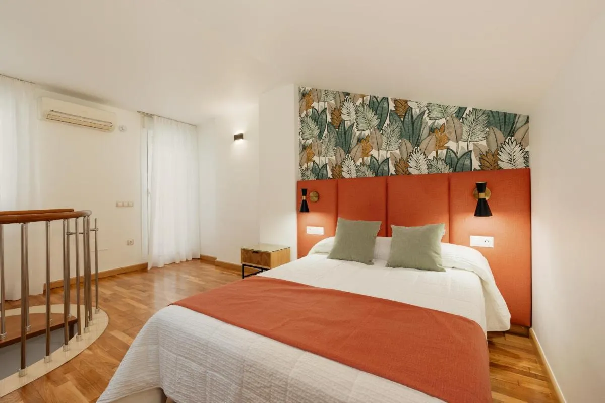 Image 2 of Apartamentos Debambú