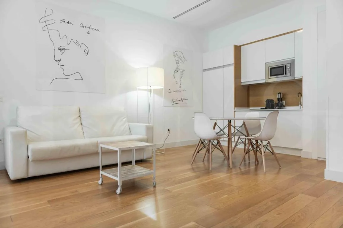 Image of Artistic and Spacious Apartment by REMS