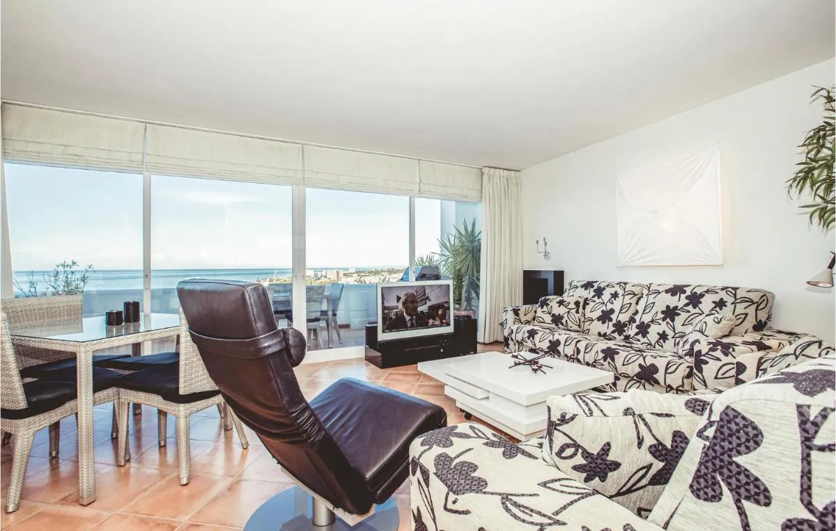 Image 2 of Beautiful Apartment In Málaga With Kitchen