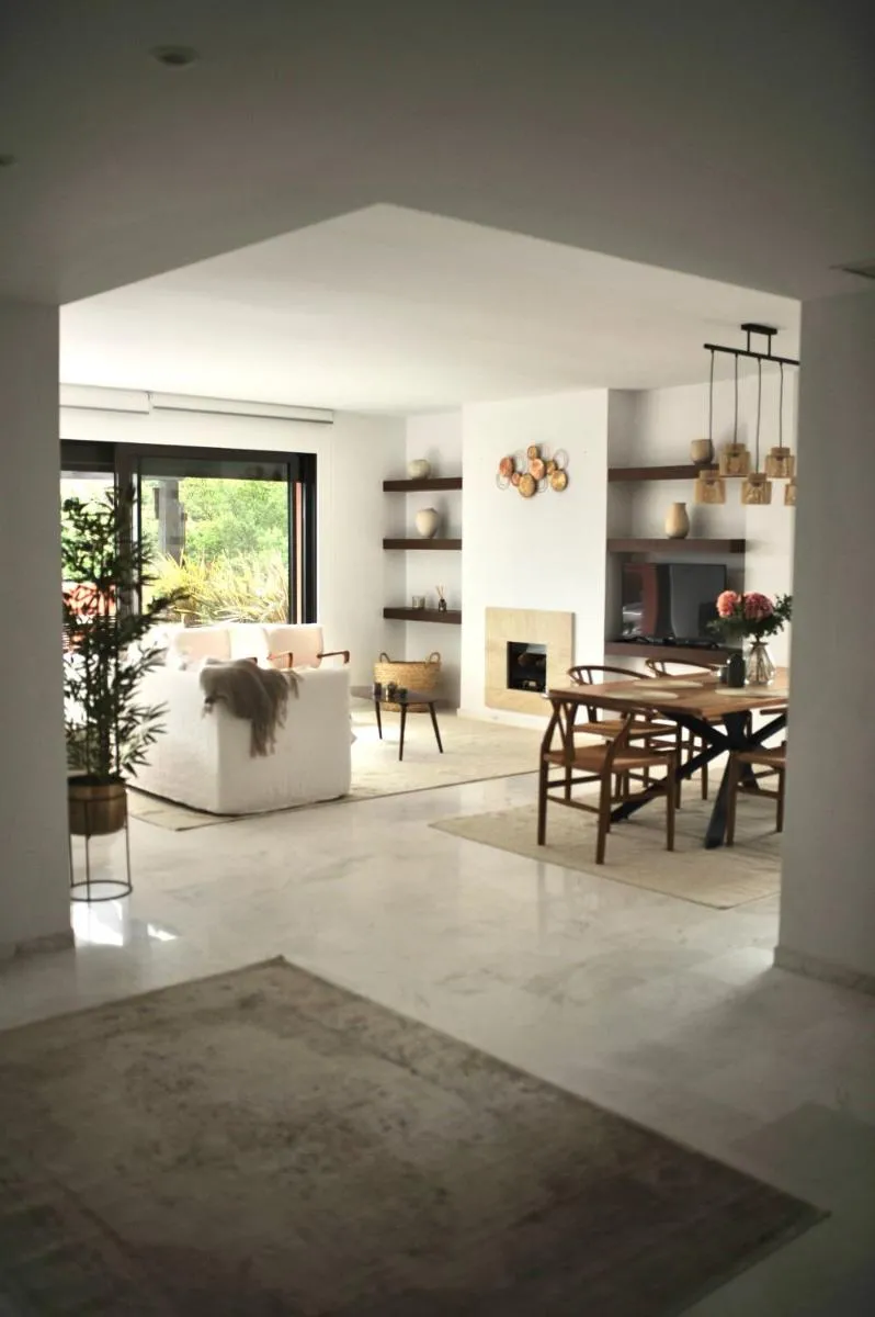 Image 3 of Bright apartment in the hills of Elviria