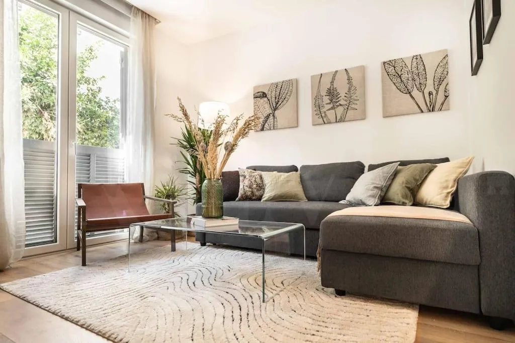Image of Calm apartment with private patio by REMS