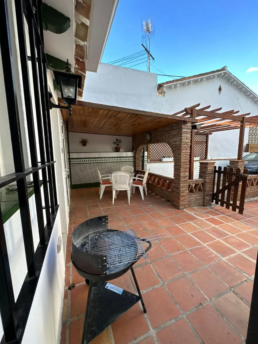 Image 2 of Casa con gran terraza privada