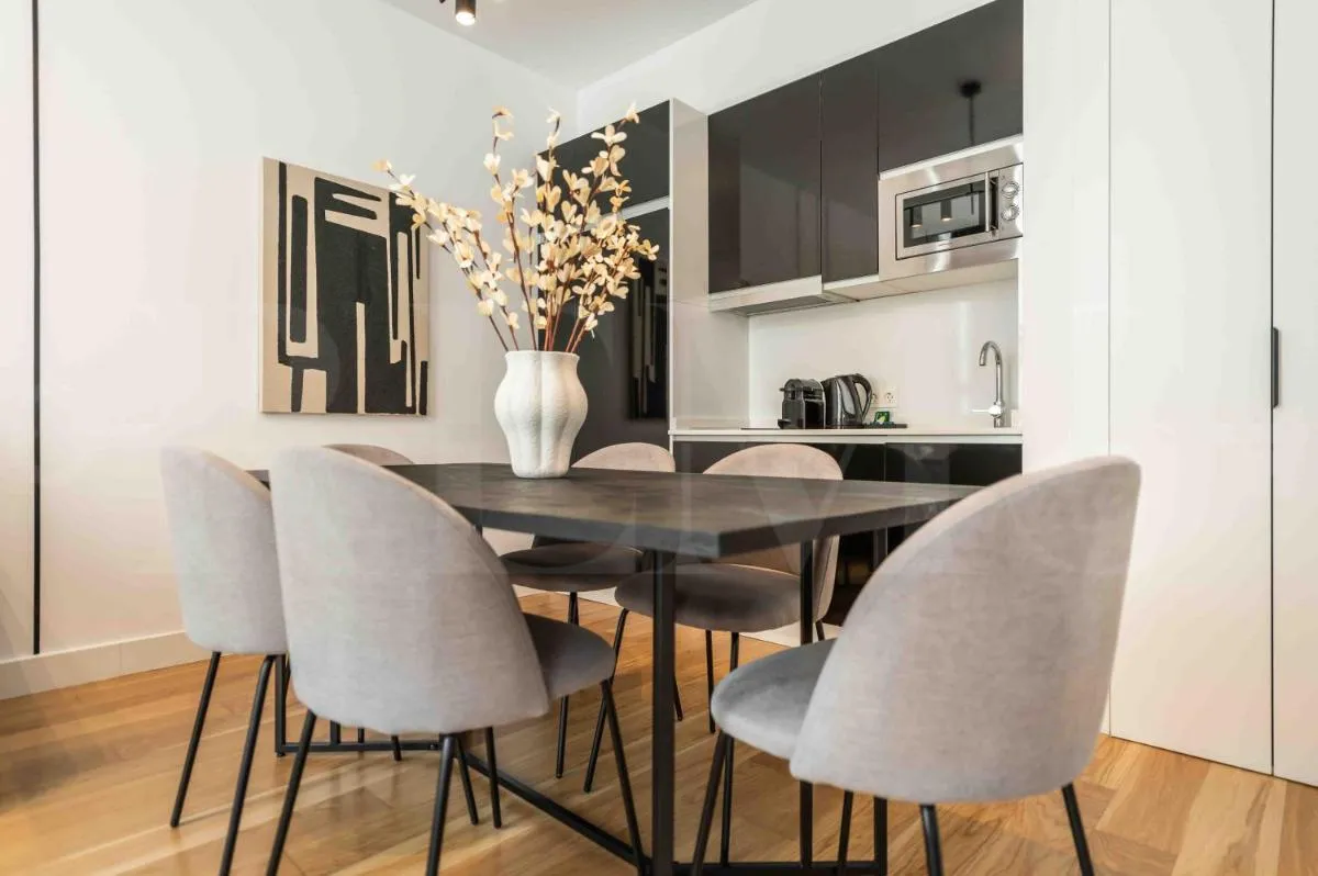 Image 3 of Central apartment with Picasso vibes by REMS