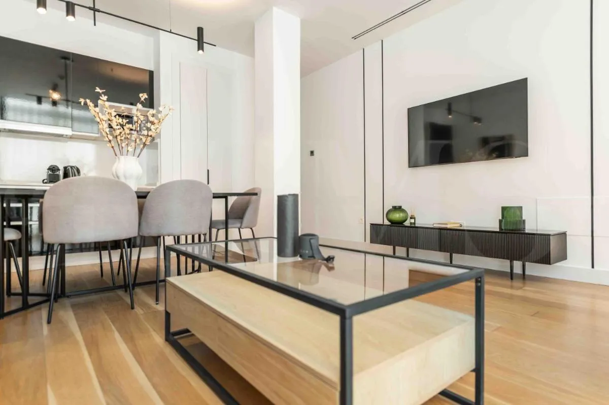 Image 4 of Central apartment with Picasso vibes by REMS