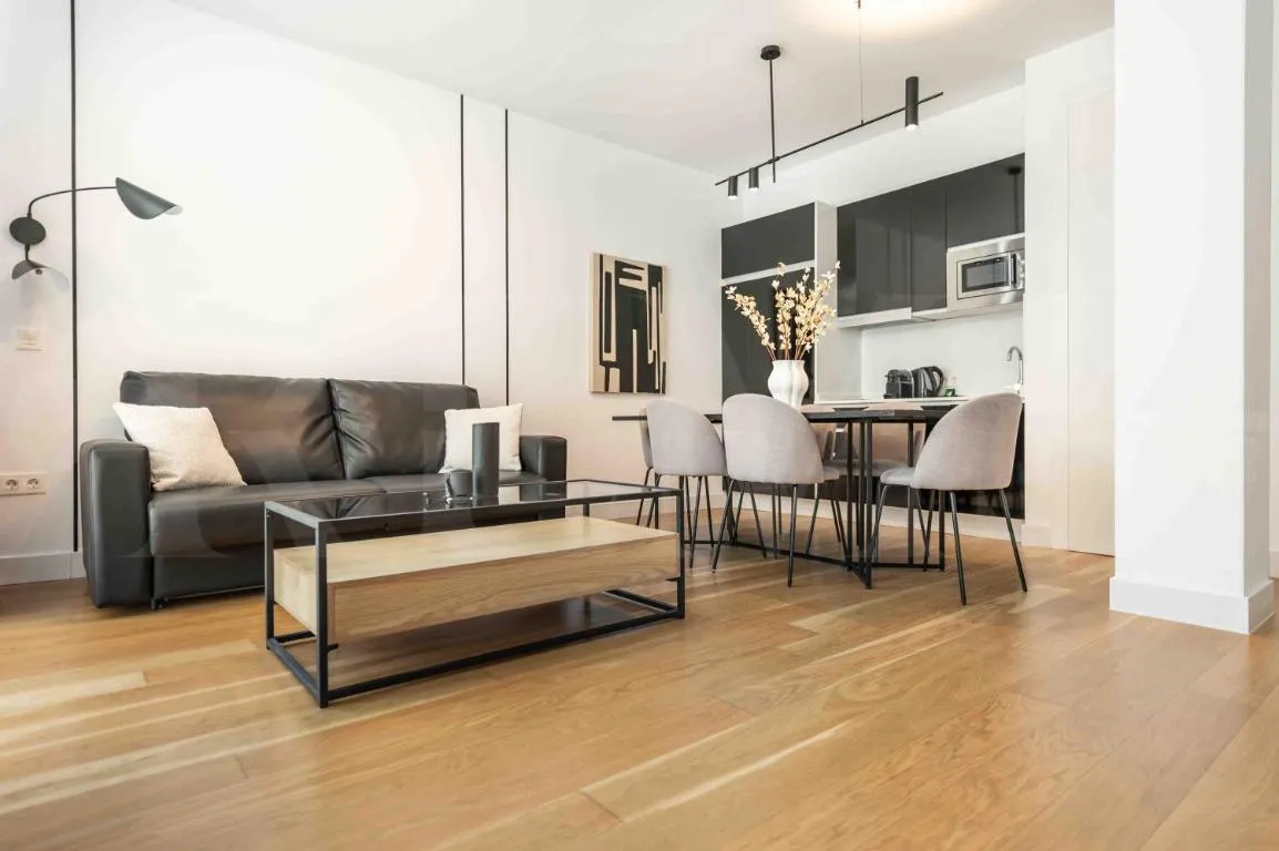 Image of Central apartment with Picasso vibes by REMS