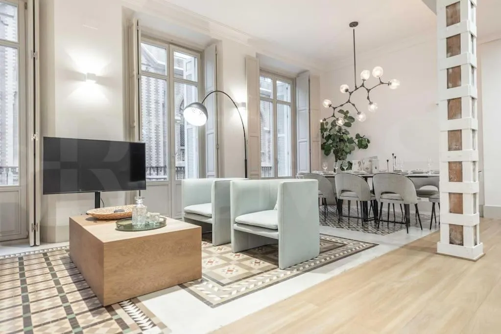 Image of Contemporary loft in the historic city center by REMS