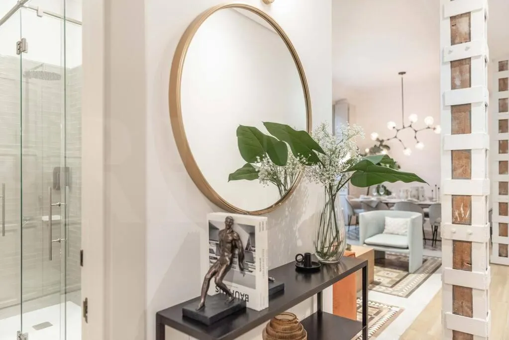 Image 2 of Contemporary loft in the historic city center by REMS