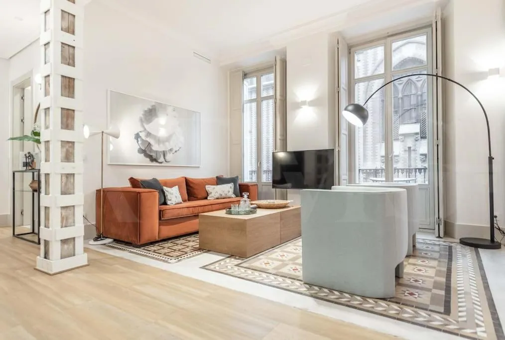 Image 4 of Contemporary loft in the historic city center by REMS