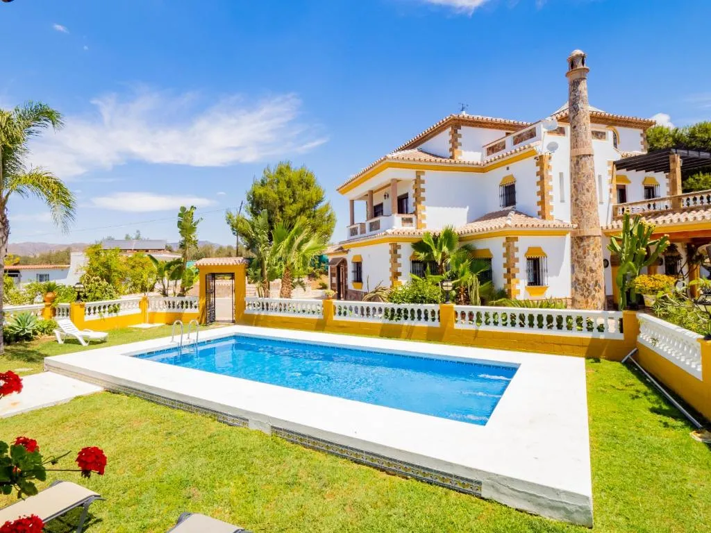 Image of Cubo’s Villa Fina & Minigolf included