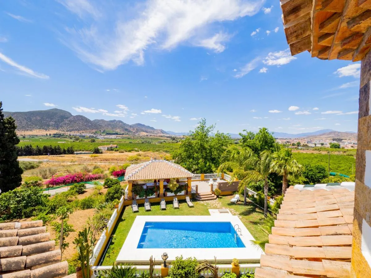 Image 4 of Cubo’s Villa Fina & Minigolf included
