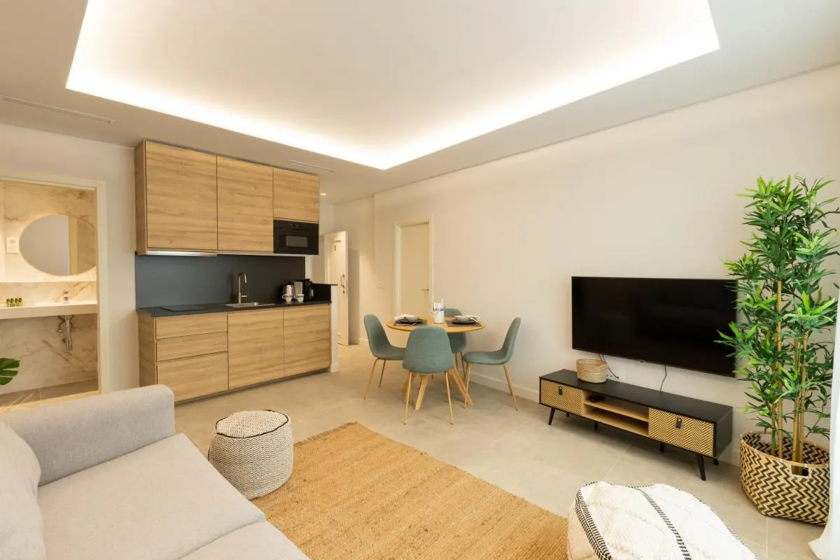 Image 4 of Diana Suites 23