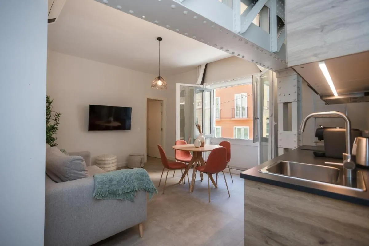 Image 3 of Diana Suites 23