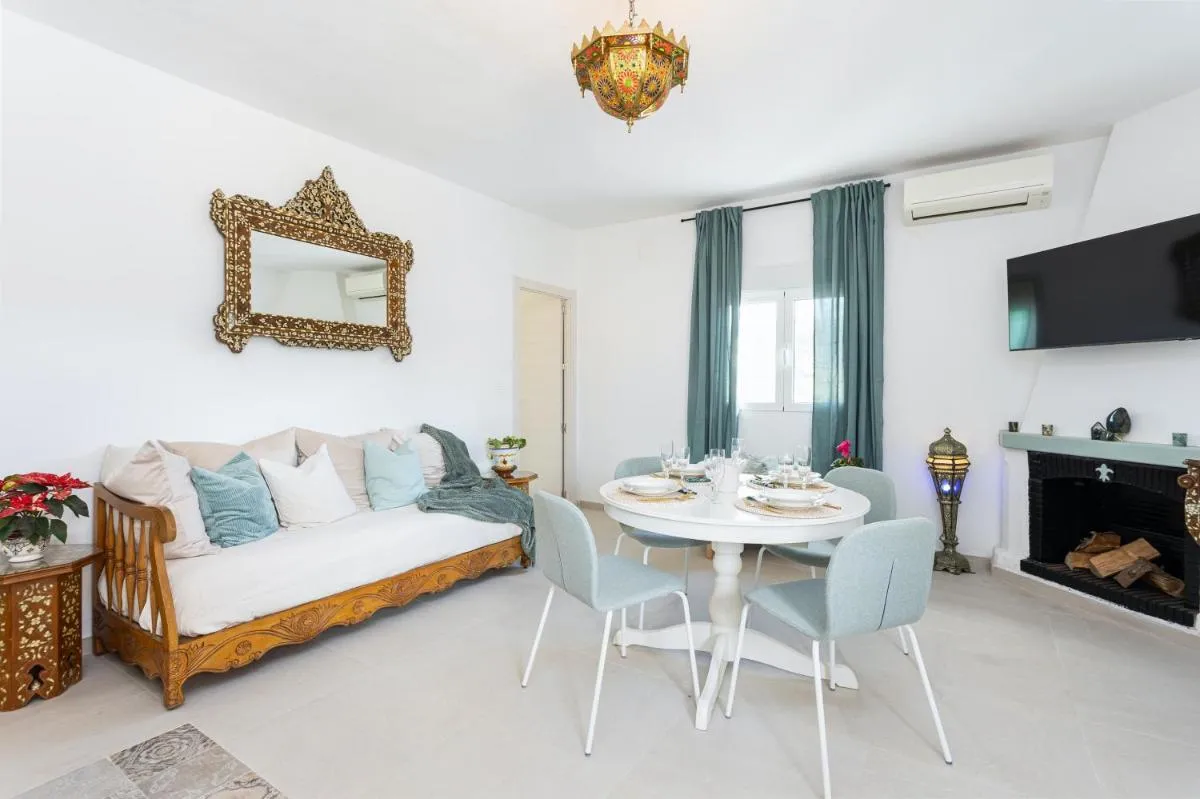 Image 5 of Elegant Villa in Malaga with Private Pool
