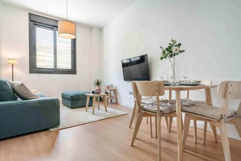 Image 4 of Fresh & stylish apartment with parking by REMS