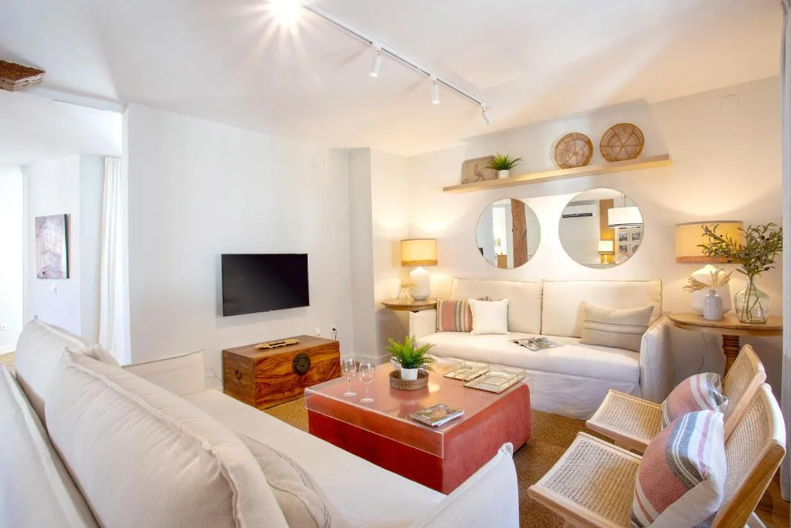 Image of Genteel Home Larios