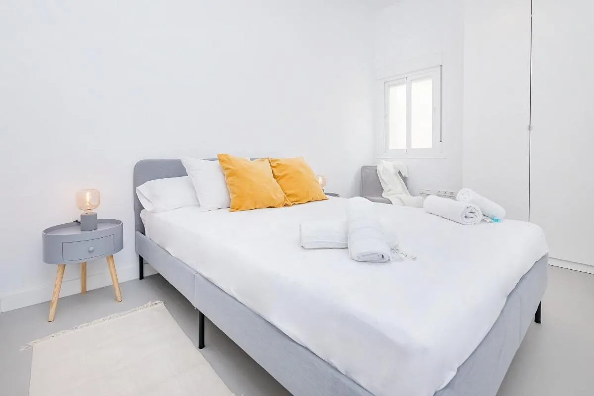 Image 1 of Homey Apt- Ático con vistas a la catedral