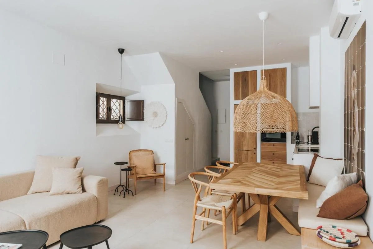 Image 2 of House on walking distance beach Pedregalejo Malaga