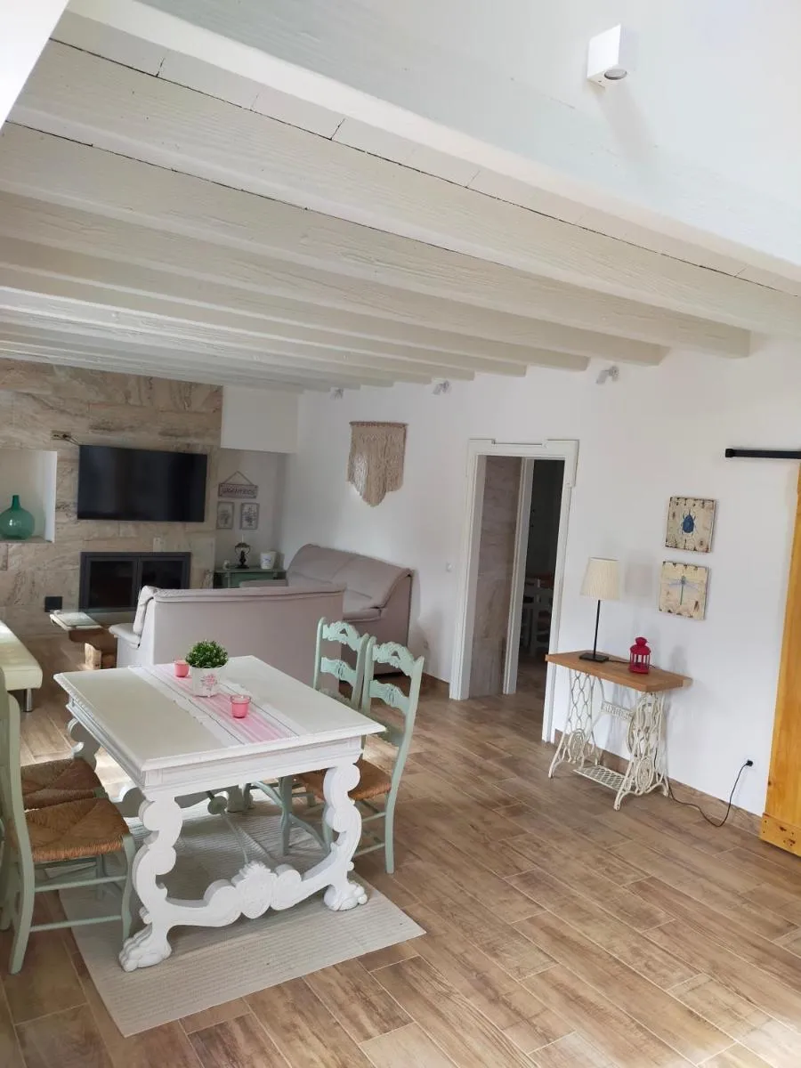 Image 6 of LA CASA DE LA HUERTA Stylish family cottage in Malaga countryside