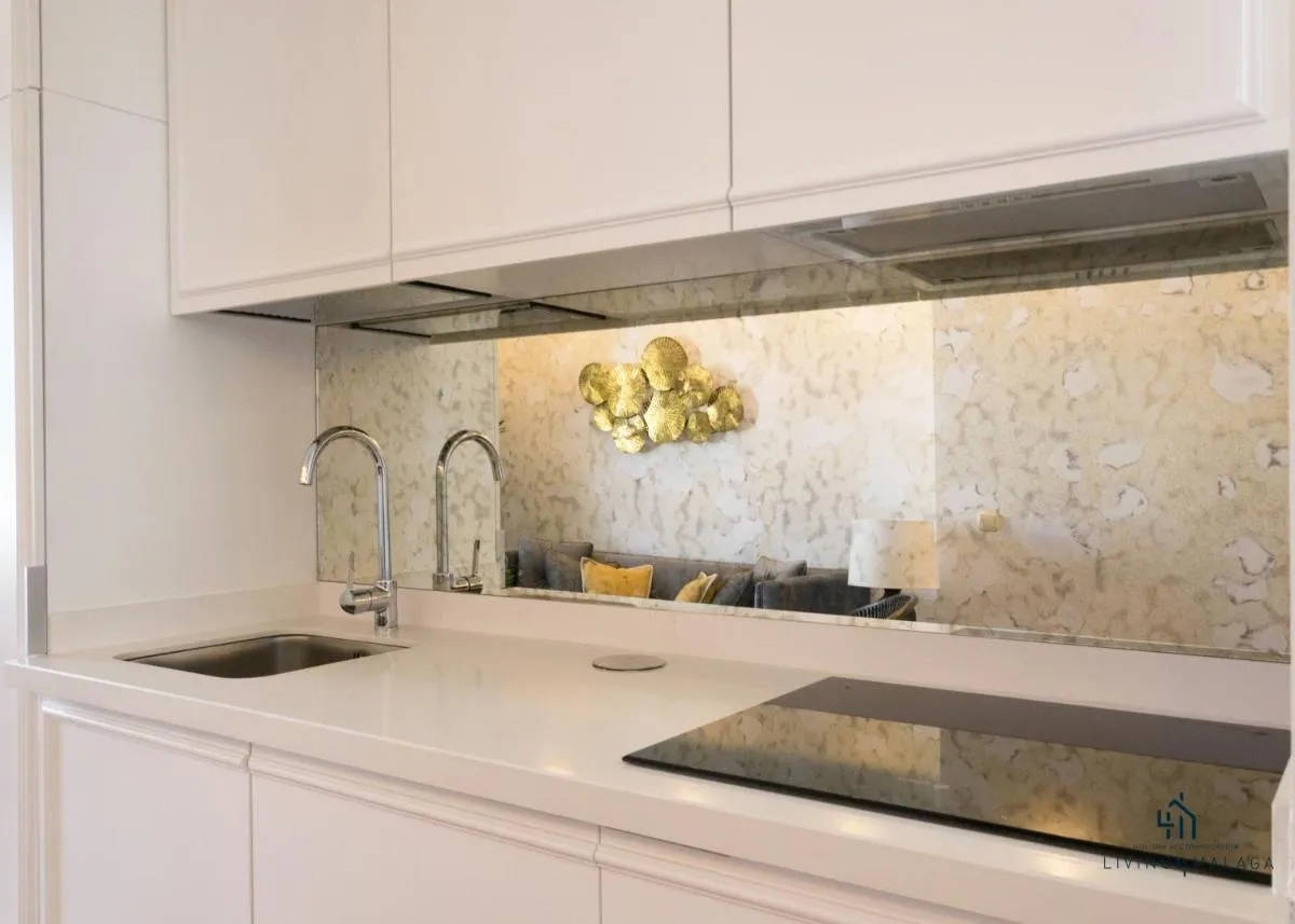 Image 2 of Living4malaga Atico Marina