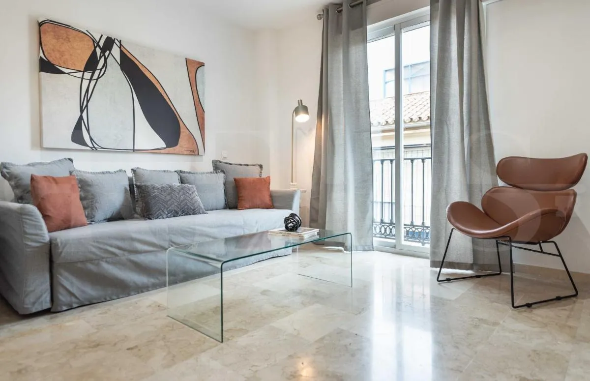 Image 3 of Lovely duplex with private parking near city center by REMS