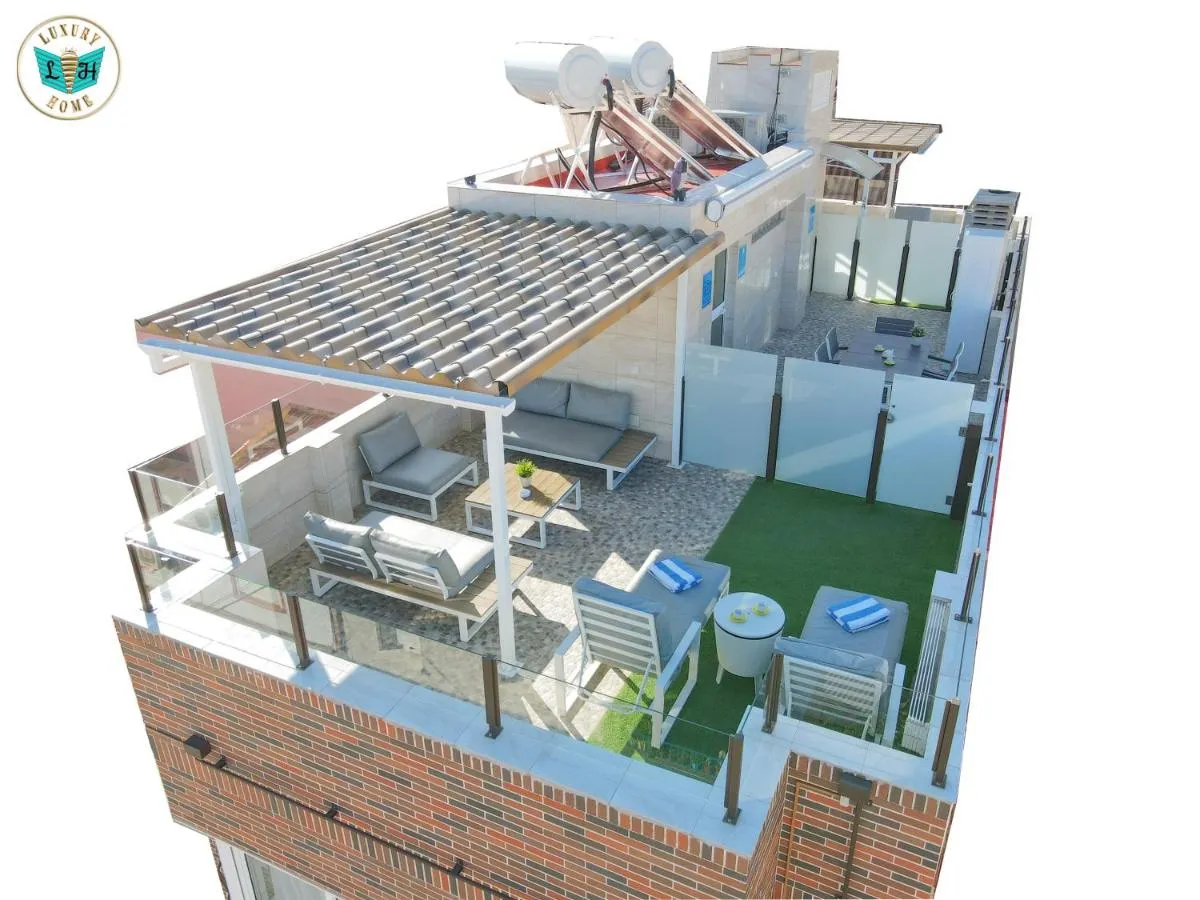 Image 2 of Luxury Home Poseidon