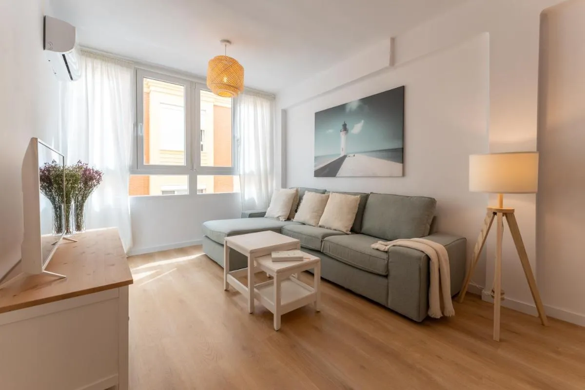 Image 6 of Malaga Lux Oasis – Modern 3BR, Fast WiFi, SmartTV