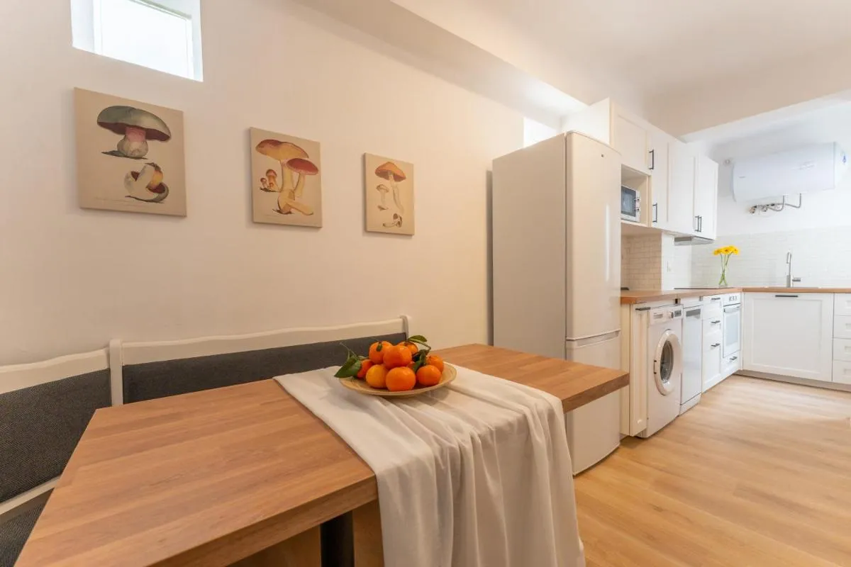 Image 4 of Malaga Lux Oasis – Modern 3BR, Fast WiFi, SmartTV