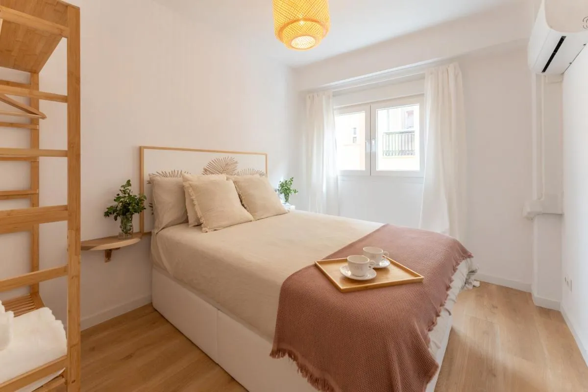 Image 2 of Malaga Lux Oasis – Modern 3BR, Fast WiFi, SmartTV