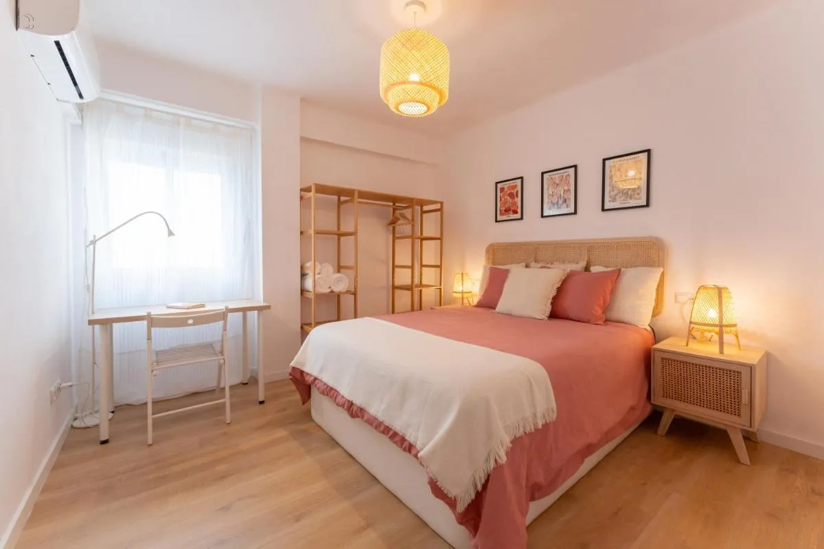 Image 1 of Malaga Lux Oasis – Modern 3BR, Fast WiFi, SmartTV