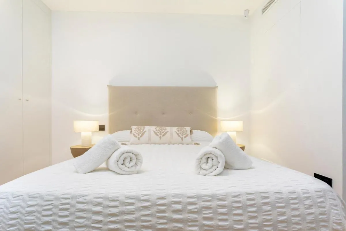 Image 1 of Malagueta Beach Front Luxury Apartment by Rent Me