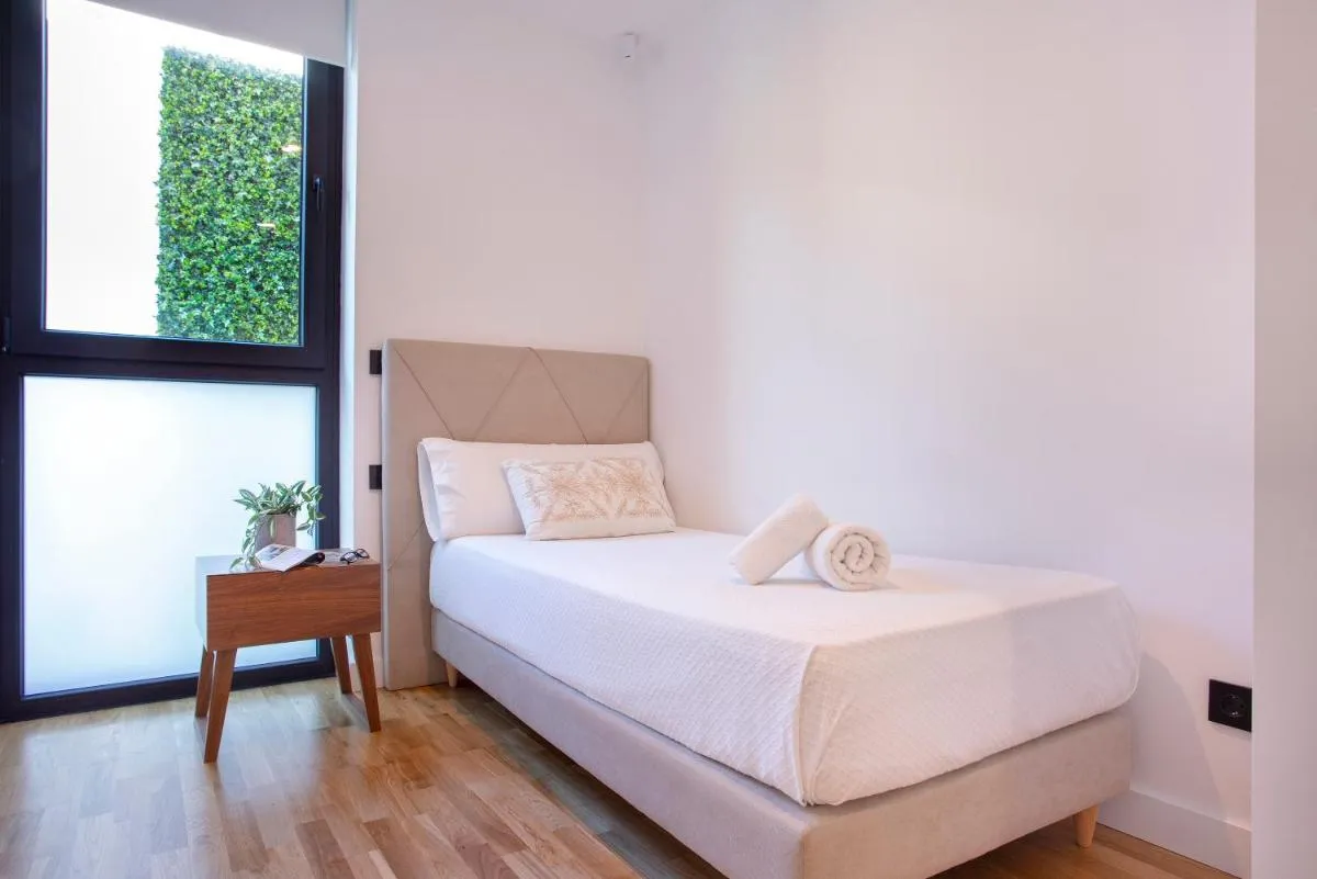 Image 6 of Malagueta Beach Front Luxury Apartment by Rent Me