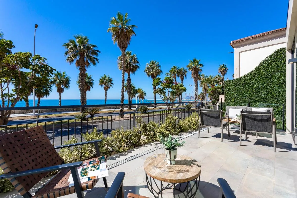 Image 5 of Malagueta Beach Front Luxury Apartment by Rent Me