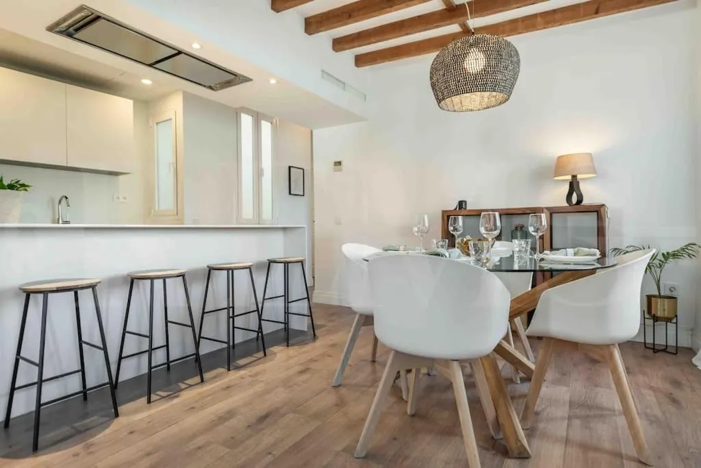 Image 5 of Modern apartment next to the Cervantes Theatre by REMS