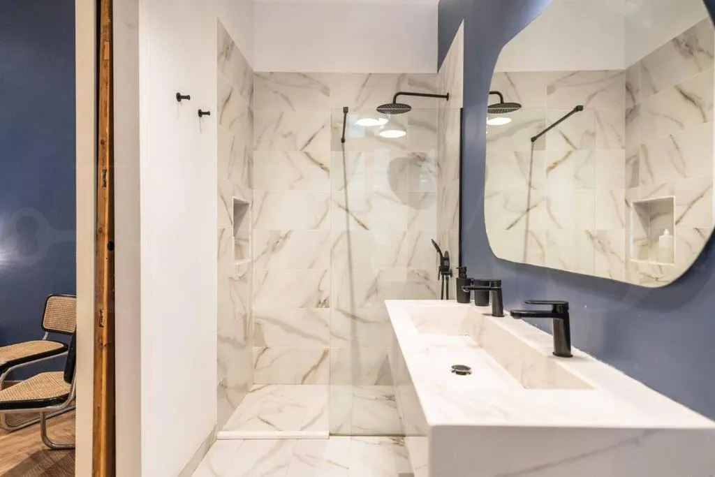 Image 2 of Modern & spacious apartment – Historic Center by REMS