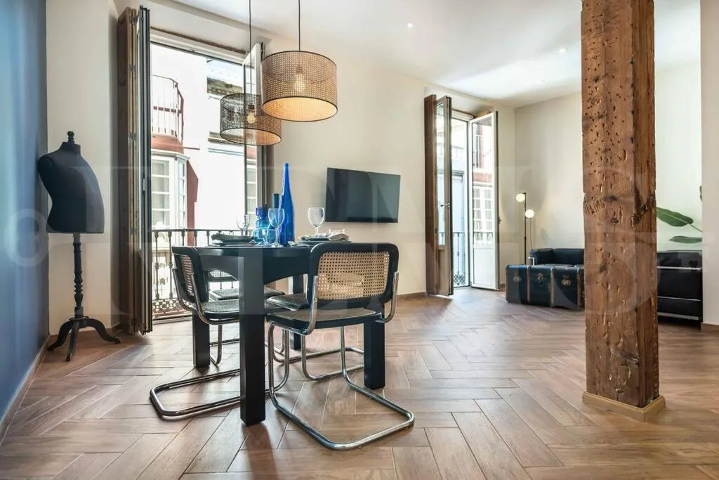 Image 4 of Modern & spacious apartment – Historic Center by REMS