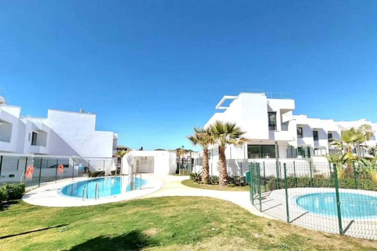 Image 3 of Modern terrassed house close beach