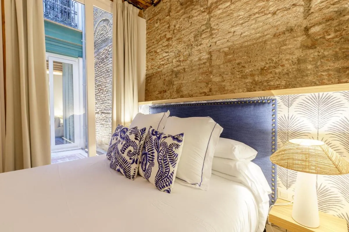 Image 5 of Palacio Vegafuente by Caleta Homes