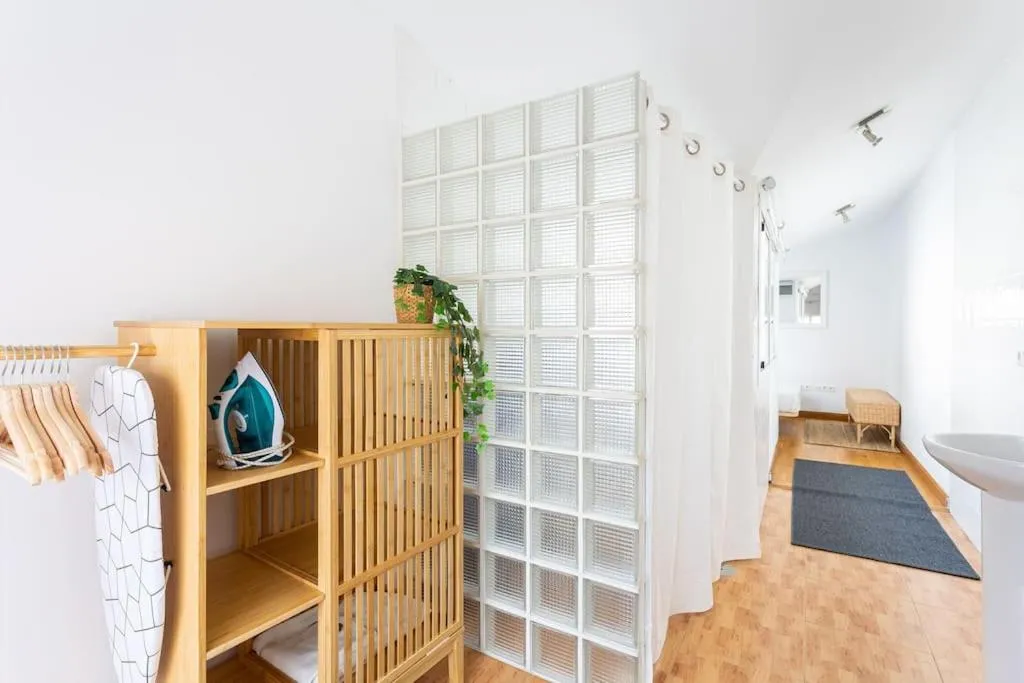 Image 1 of Penthouse in St Montaño, historic centre, WiFi.