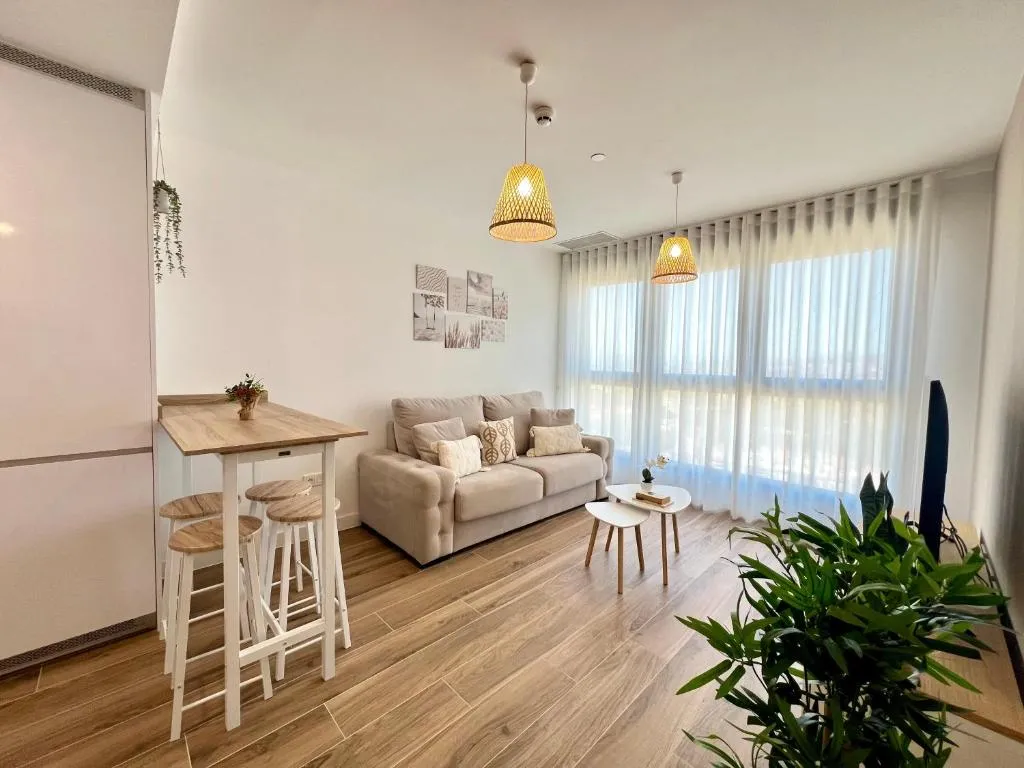 Image of Skyline IV Pool & Coworking by ELE Apartments