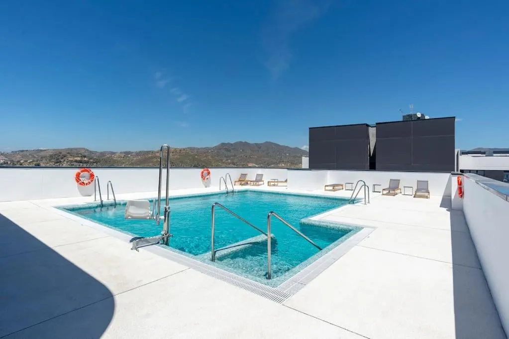 Image 2 of Skyline VI Pool & Coworking by ELE Apartments
