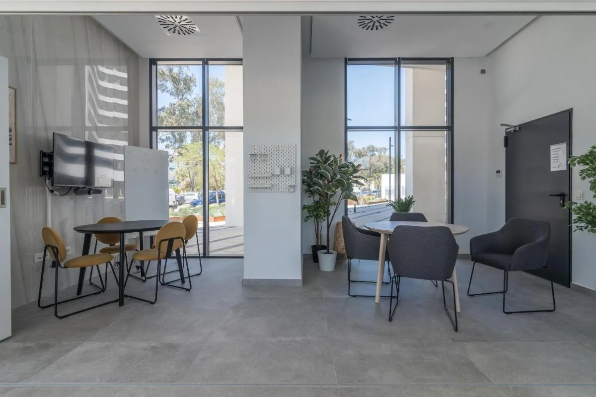 Image 4 of Suite Homes Urban Sky Tower 4 G