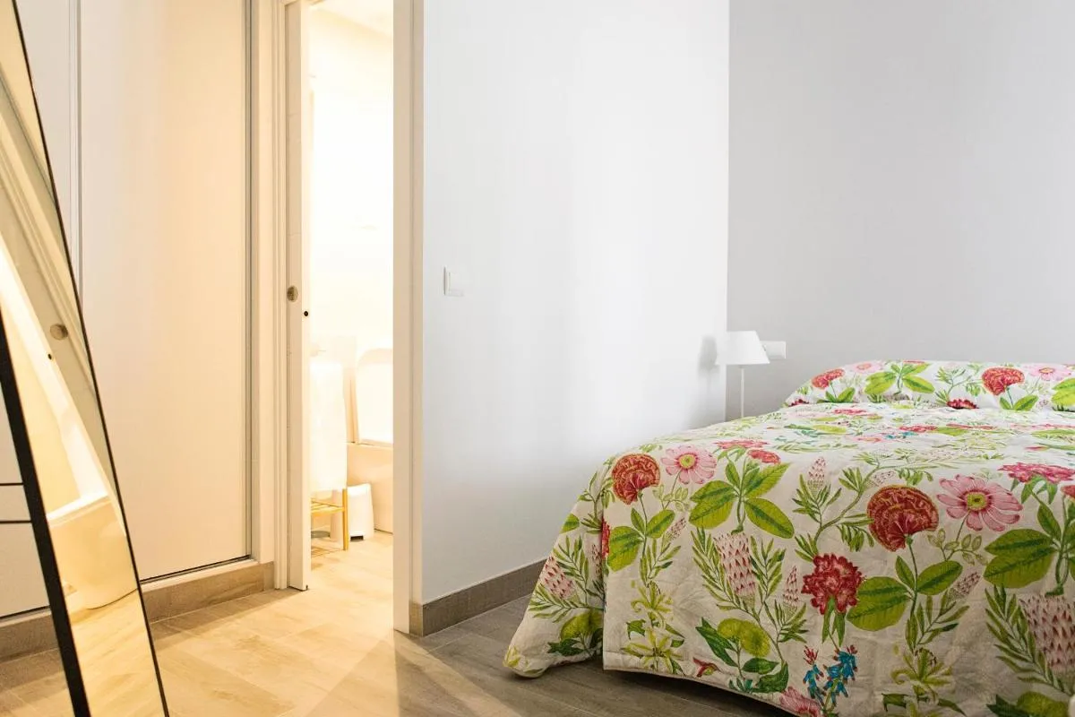 Image 4 of Suncity Flat Victoria