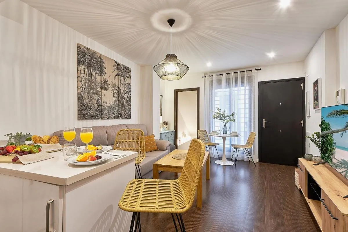 Image 1 of Sunset Apartment – City Center
