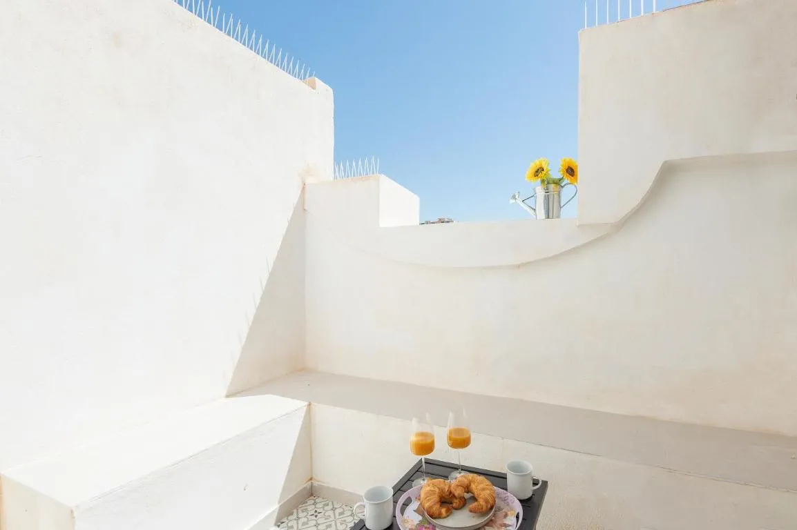 Image of The 14 Alvarez Street, central apartment ideal for a short group visit