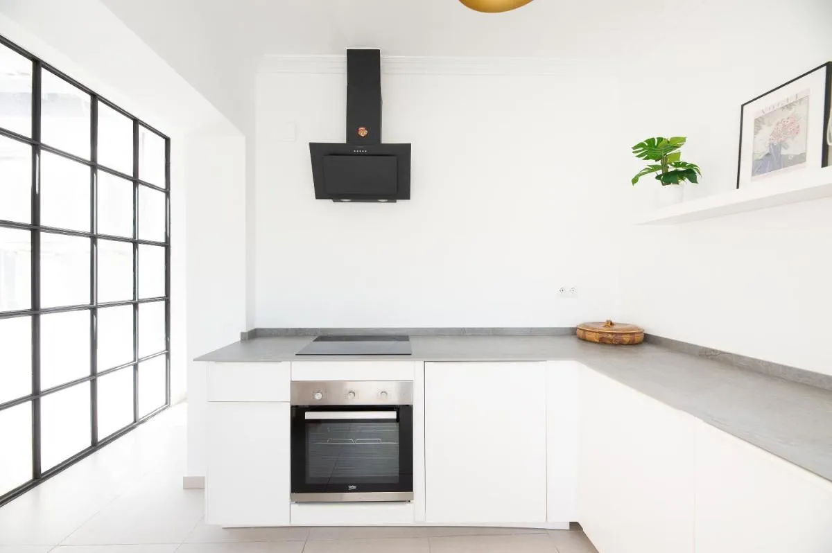 Image 3 of The 14 Alvarez Street, central apartment ideal for a short group visit