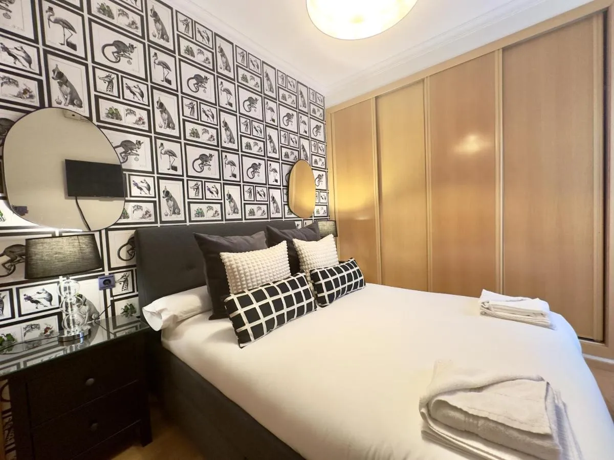 Image 1 of Urbe10 Plaza de Uncibay 3 Bedrooms apatment